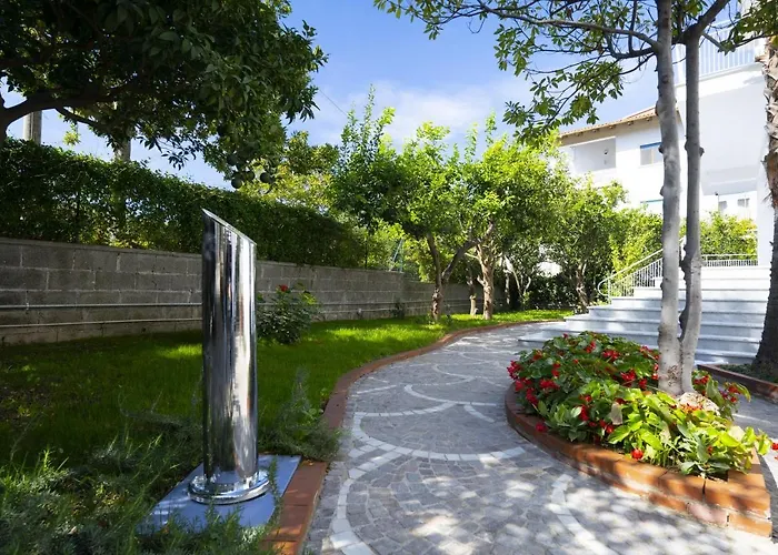 Cettina Boutique 4* Сорренто