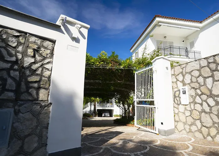 Cettina Boutique Guest house 4*